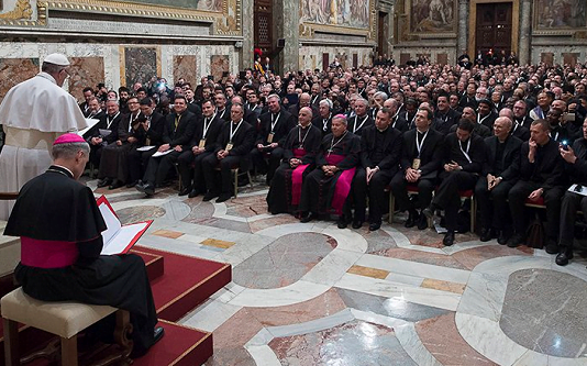 Estos no son los misioneros de la Misericordia que tu abuela conoció
