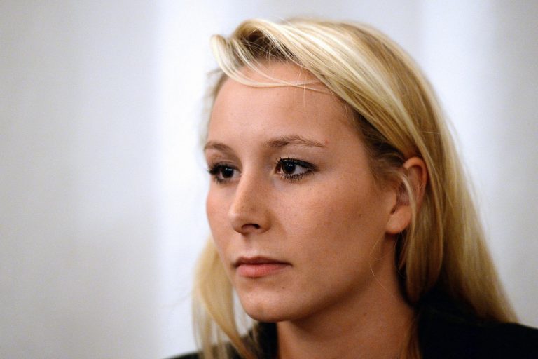 Marion Le Pen reza el Padrenuestro en latín en televisión