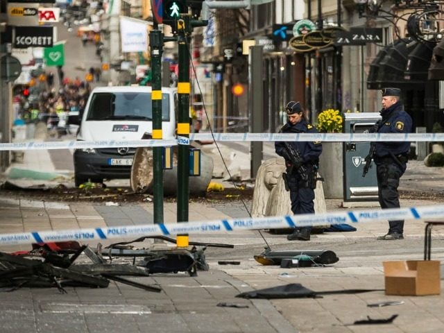 Solución sueca para evitar ataques terroristas: prohibir los coches