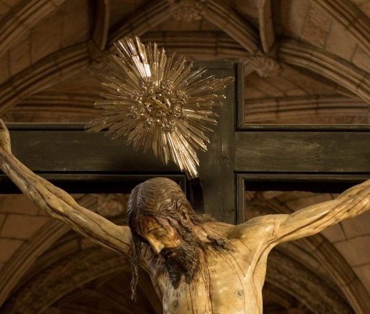 Jesús crucificado es olvidado