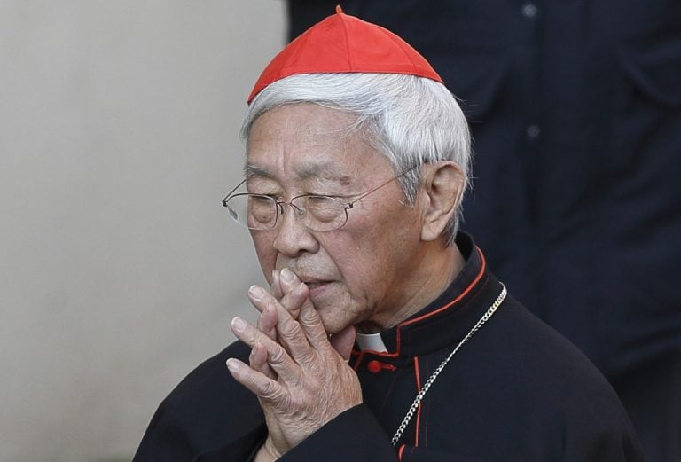 El papa abandona a los católicos perseguidos en China y apoya a los comunistas