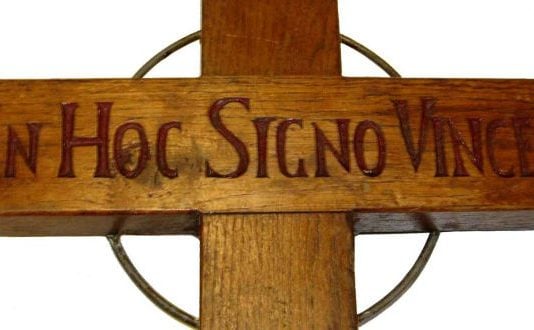 De Mattei: Cristo crucificado, escándalo para los musulmanes y necedad para los laicistas…