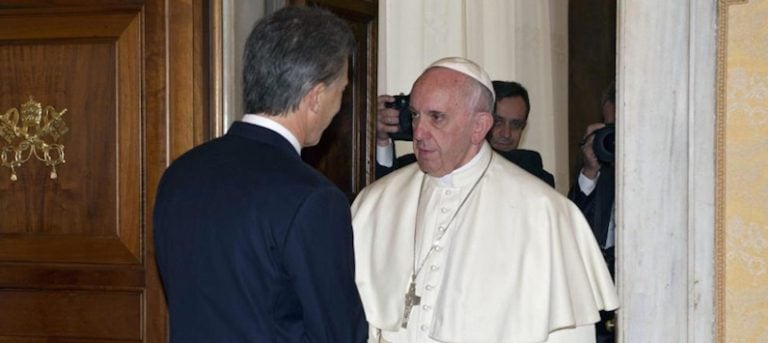 Francisco, aborto, homosexualidad, Macri y otros avatares: dime con quién andas…