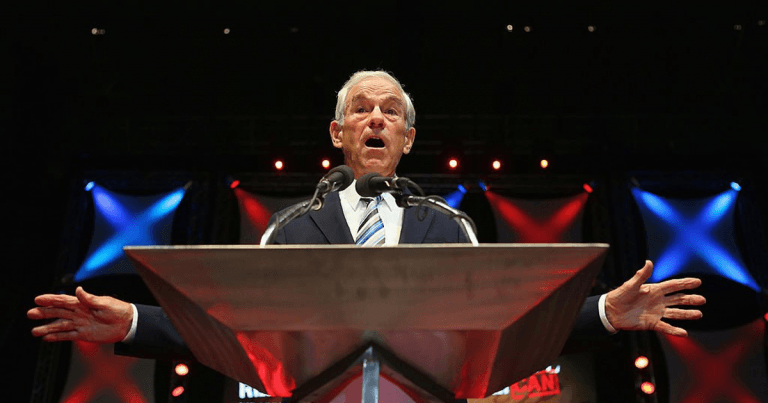 Ron Paul: «Ataque con armas químicas en Siria fue una operación de falsa bandera»