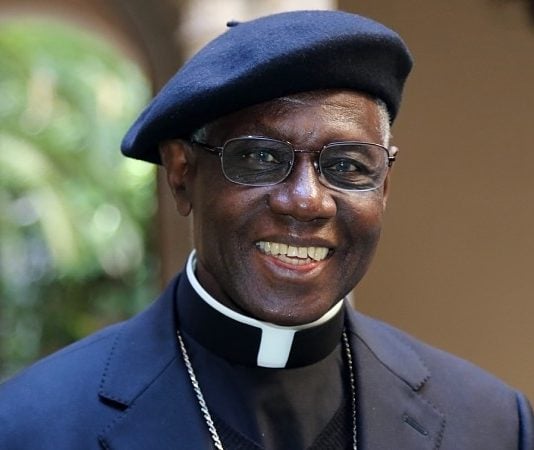 Cardenal Sarah: el Papa no puede cambiar la ley divina sobre la Comunión