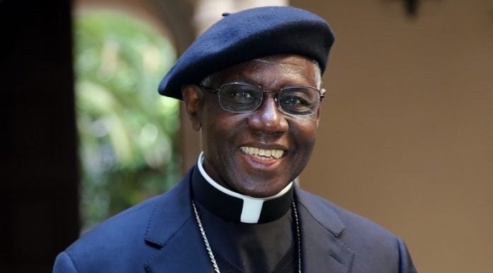 Cardenal Sarah: el Papa no puede cambiar la ley divina sobre la Comunión