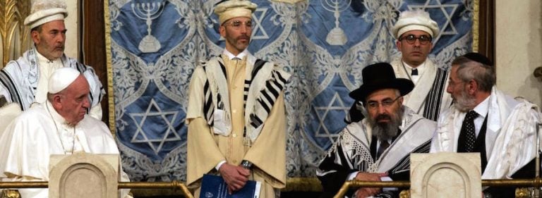 Un amor no correspondido: En la sinagoga de Roma, una invitación rechazada…