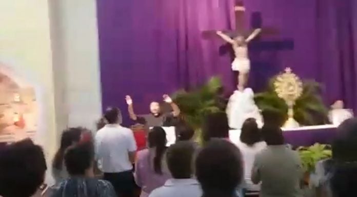 Lamentable «retiro» cuaresmal entre saltos y bailes