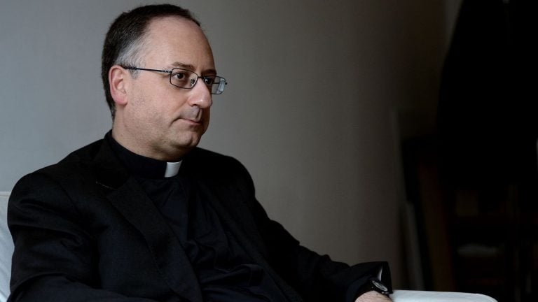ÚLTIMA HORA: Antonio Spadaro, S.J., arremete contra los cuatro Cardenales para hacerles callar