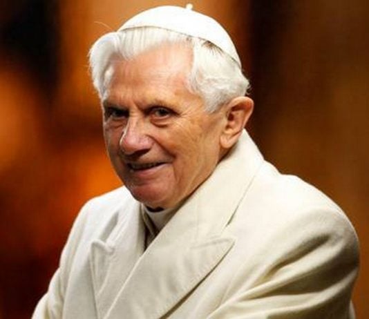 Viganò: Reflexiones sobre la carta reciente de Benedicto XVI