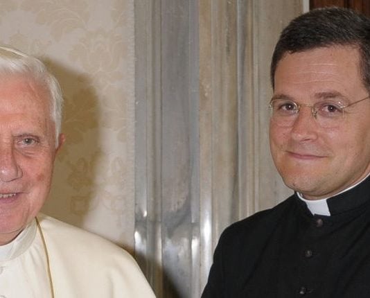 Entrevista al Superior de la Fraternidad Sacerdotal San Pedro