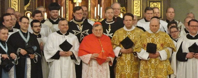 Card. Burke: “es mi deber solemne como obispo enseñar la Verdad, y continuaré haciéndolo”