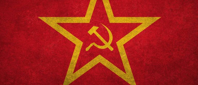 La teología de la liberación, ¿creada por el KGB para destruir la Iglesia desde dentro?