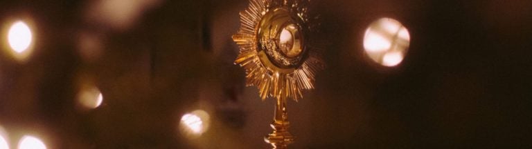 Nutrirse de fuego y del Espíritu: el más maravilloso de los dones de Dios