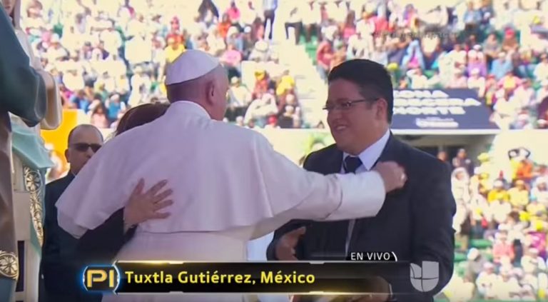 Pareja de Divorciados vueltos a casar no arrepentidos son enaltecidos en acto del Papa Francisco