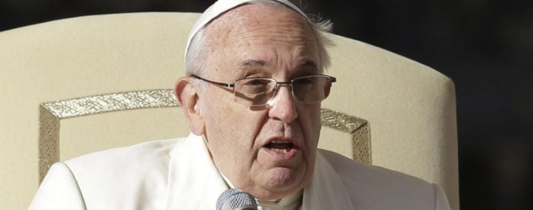 Lo que interesa es quitar el hambre y dar educación, sin importar la religión