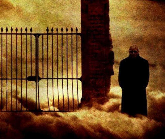 El diablo propone un brindis en el siglo XXI