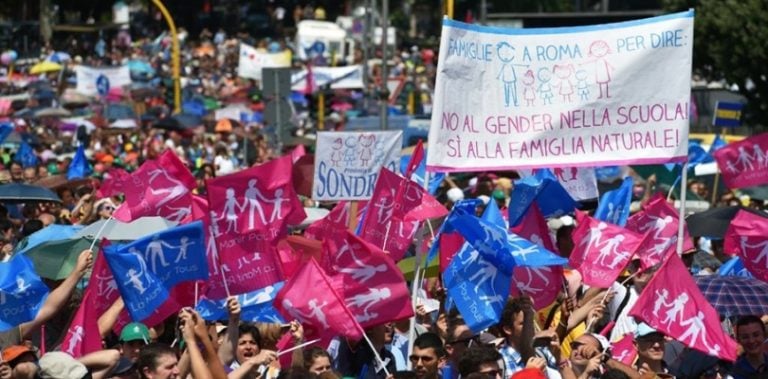 Más de 1 millón marchan en México en contra del «matrimonio» entre personas del mismo sexo