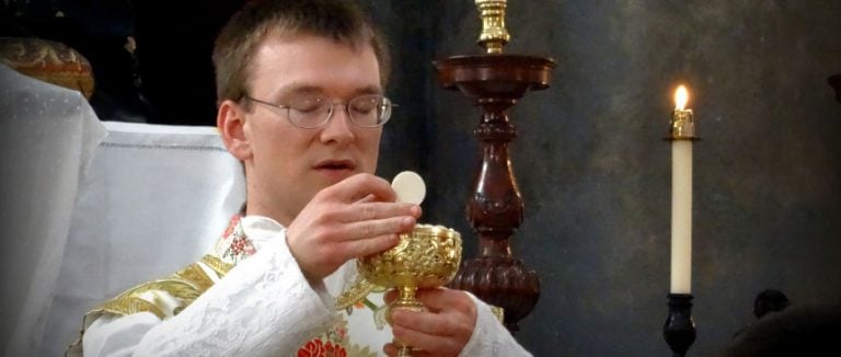 Bellísimo – Triduo Sacro Tradicional en Sevilla. Jueves Santo