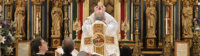 Prioridad de la religión y la adoración sobre la comunión