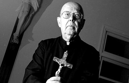 Entrevista con el Jefe de los exorcistas de Roma, el padre Gabriele Amorth.