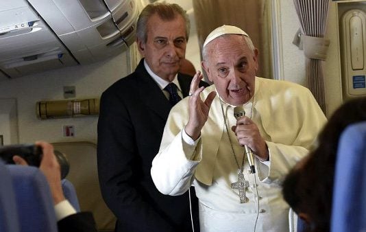 Parece ser que el Papa Francisco contradice palabra por palabra la doctrina de Pablo VI y JPII acerca de los anticonceptivos