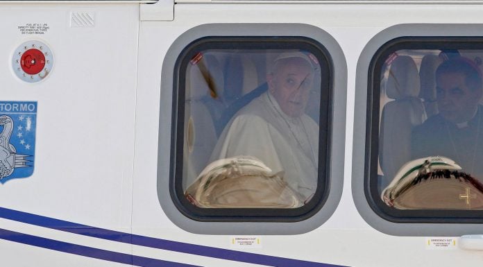 Turbulencias en el avión pontificio
