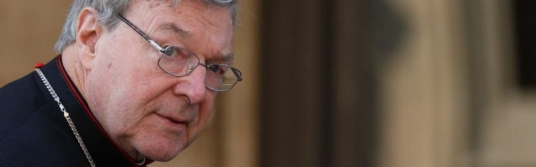 Los cardenales Burke y Pell retirados oficialmente de la Congregación para el Culto Divino