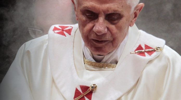 Ratzinger interpelado por el Magisterio y las Escrituras