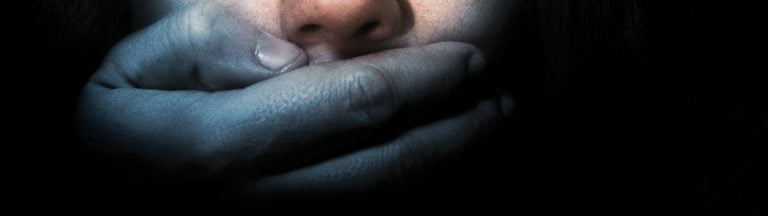La estrategia del silencio conduce a la derrota