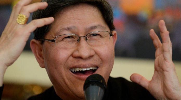 Tagle, nuevo Presidente de Cáritas. Se calienta la “atmósfera del pre-Cónclave”