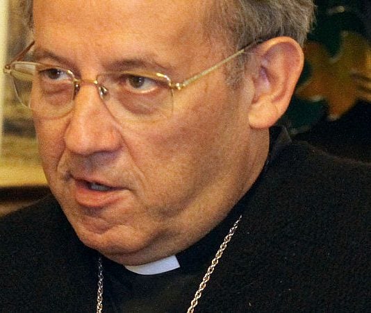 EN EL AÑO DE LA MISERICORDIA: Mons. Taussig echa al Rector del Seminario