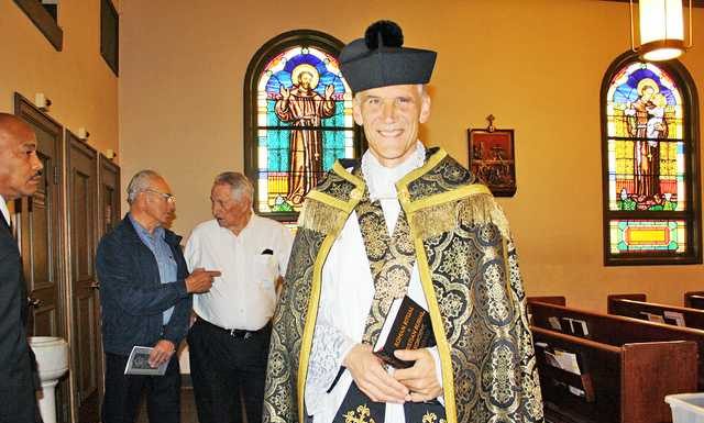Padre Peter Carota, descanse en paz
