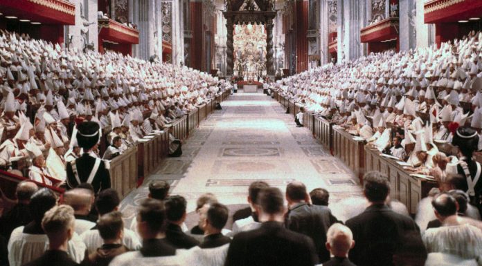 ¿Existe una «Iglesia Conciliar» sustancialmente distinta de la «Iglesia Católica»?