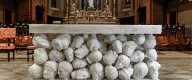 Un macabro altar de cabezas cortadas