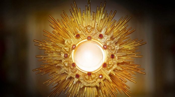 Sólo el 26% de los católicos USA de menos de 40 creen en la Presencia Real