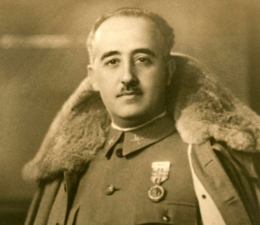 EDITORIAL: Día de la infamia. Profanación de la tumba de un católico ejemplar