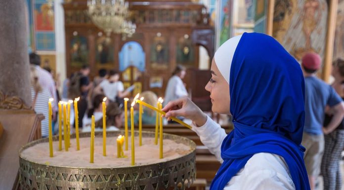 Razones teológicas para que la mujer lleve velo en la iglesia