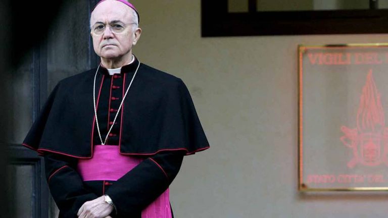 Carta de monseñor Viganò: «El Vaticano II dio comienzo a una Iglesia falsa, paralela»