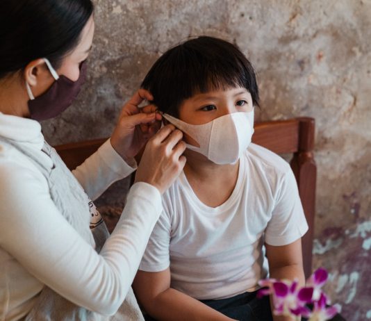 Una epidemia benigna tras la cual se trasluce la mano de Dios