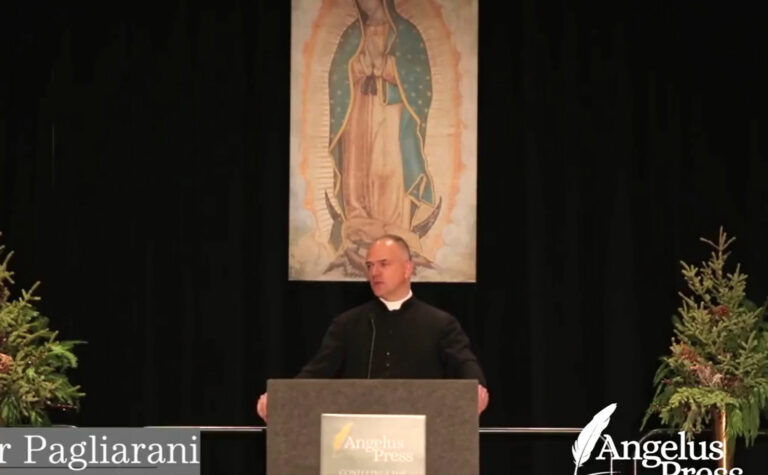 El superior de la FSSPX habla sobre las vacunas