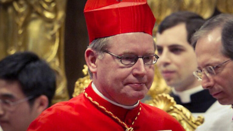 El cardenal Wim Eijk pide una encíclica sobre la ideología de género