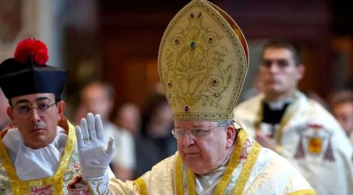 La misa solemne del cardenal Burke en la Cátedra de San Pedro